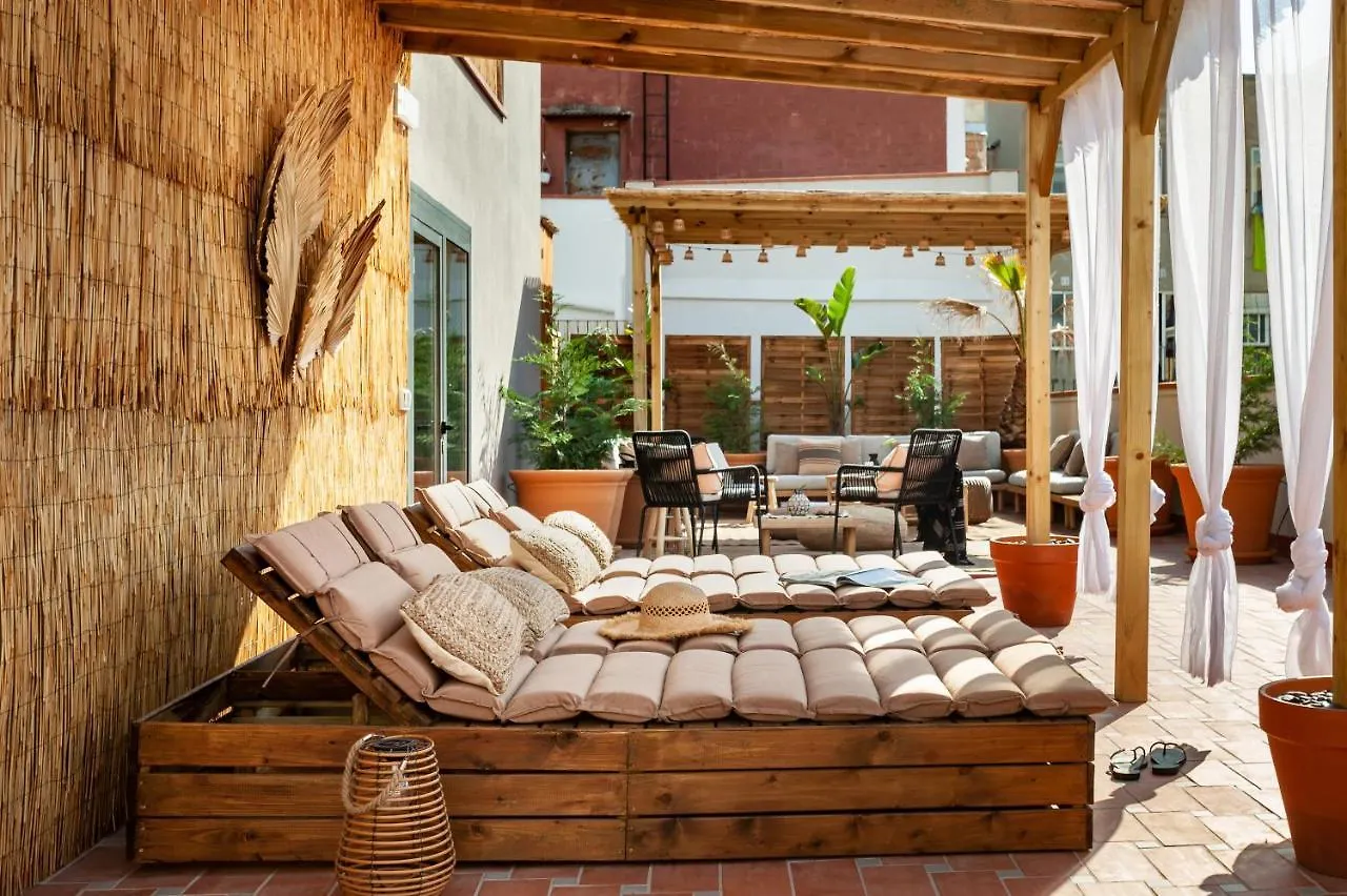 Beni - 1 Bedroom Apartment With Pool And Terrace In Gracia Barcelona