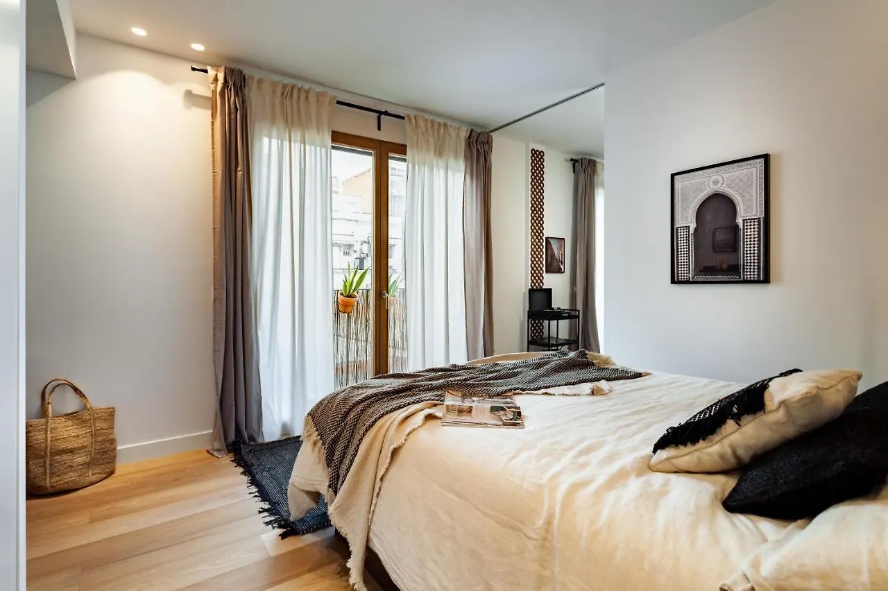 Beni - 1 Bedroom Apartment With Pool And Terrace In Gracia Barcelona Spain