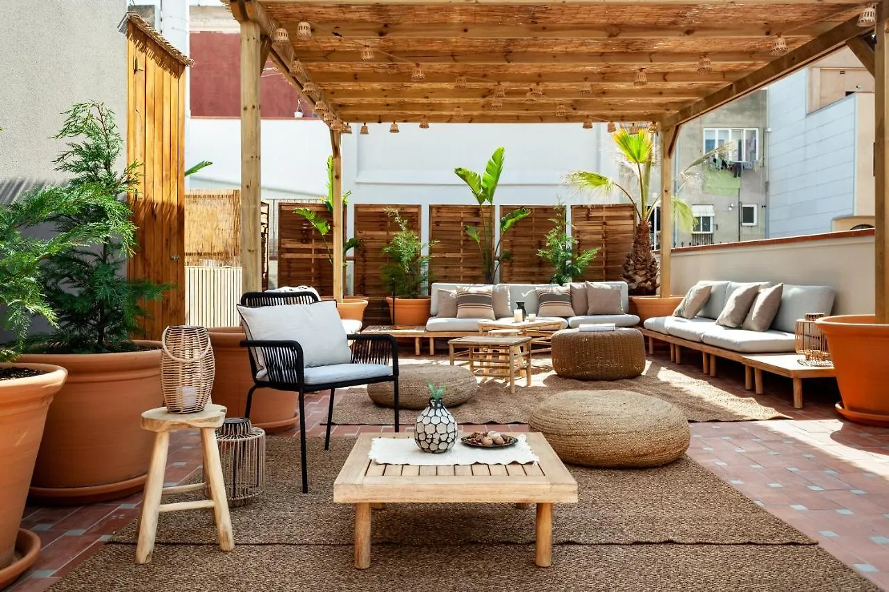 Beni - 1 Bedroom Apartment With Pool And Terrace In Gracia Barcelona