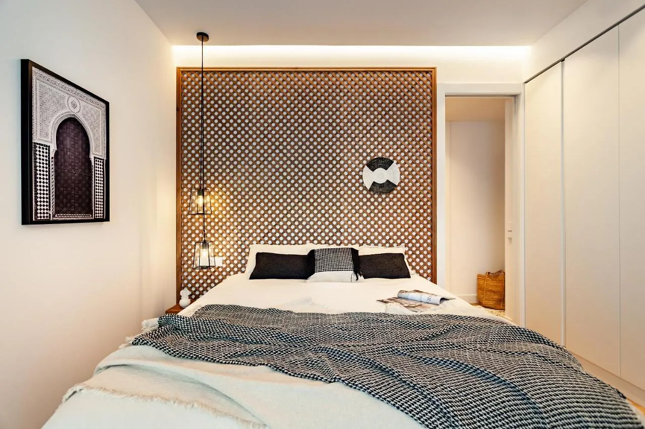 Beni - 1 Bedroom Apartment With Pool And Terrace In Gracia Barcelona Spain