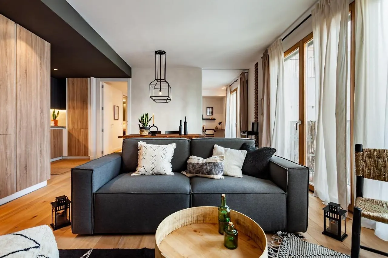 Beni - 1 Bedroom Apartment With Pool And Terrace In Gracia Barcelona