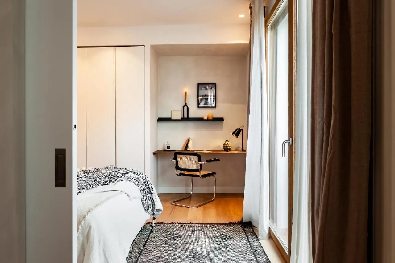 Beni - 1 Bedroom Apartment With Pool And Terrace In Gracia Barcelona